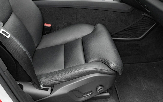 Volvo XC 60 cena 119850 przebieg: 210829, rok produkcji 2018 z Brzesko małe 742